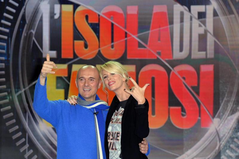 Isola dei Famosi 2018, Aida Nizar nuova sexy naufraga. Monte decisione. ISOLA 2018 NEWS