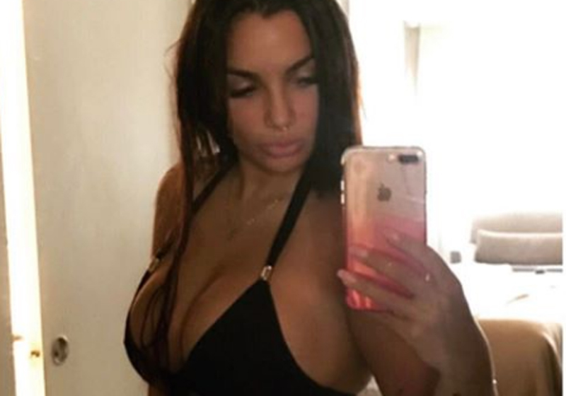 Isola dei Famosi 2018, Aida Nizar nuova sexy naufraga. Monte decisione. ISOLA 2018 NEWS