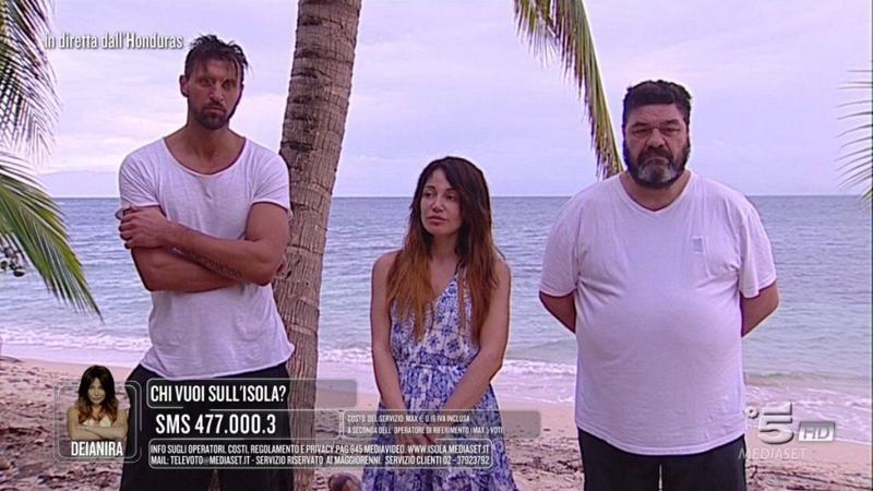Isola dei Famosi 2018, Aida Nizar nuova sexy naufraga. Monte decisione. ISOLA 2018 NEWS