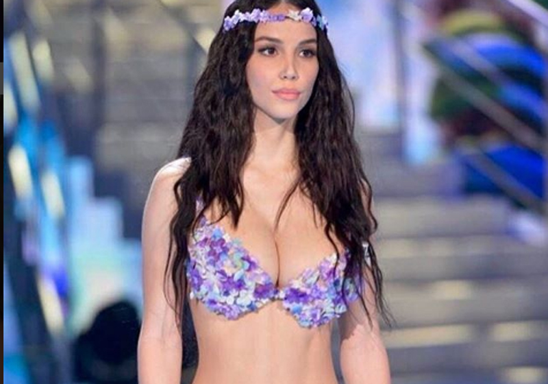 Isola dei Famosi 2018, Aida Nizar nuova sexy naufraga. Monte decisione. ISOLA 2018 NEWS