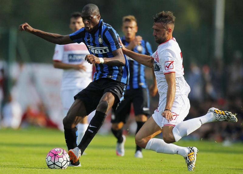Kondogbia: “Inter bordello. Riscatto? Pagherei per non tornare” Fc Inter news Kondogbia: “Inter bordello. Riscatto? Pagherei per non tornare” Fc Inter news