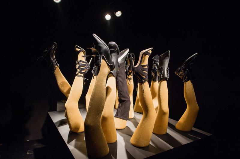 Milano Fashion Week 2018. Racine Carrée presenta la “Stanza delle Meraviglie” Milano Fashion Week 2018. Racine Carrée presenta la “Stanza delle Meraviglie”