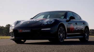Huawei, arriva la prima auto “guidata” da uno smartphone