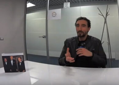 Stefano Bini, scherzi telefonici ai vip: da Facchinetti a Parenti. VIDEO