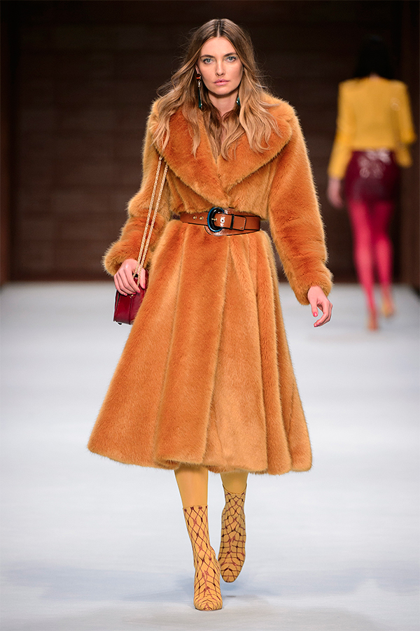 Milano Fashion Week 2018, Elisabetta Franchi s’ispira a Monica Vitti. FOTO Milano Fashion Week 2018, Elisabetta Franchi s’ispira a Monica Vitti. FOTO