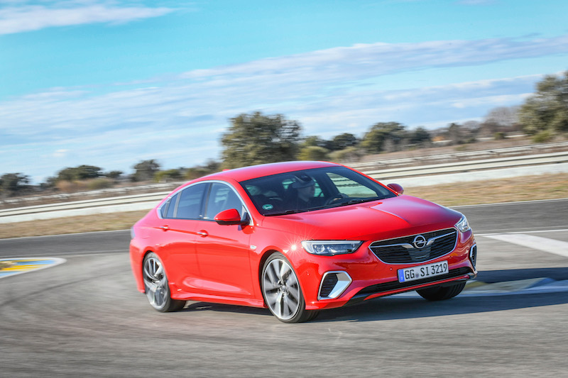 Opel Insignia GSi di una sportiva di razza