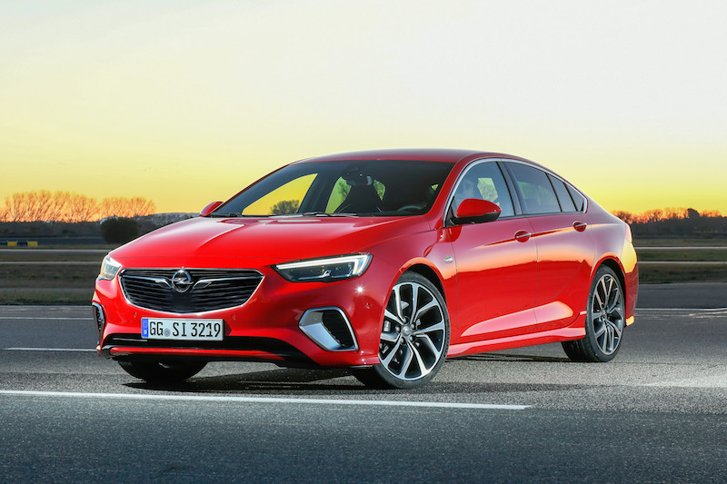 Opel Insignia GSi di una sportiva di razza