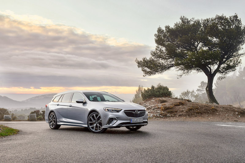 Opel Insignia GSi di una sportiva di razza