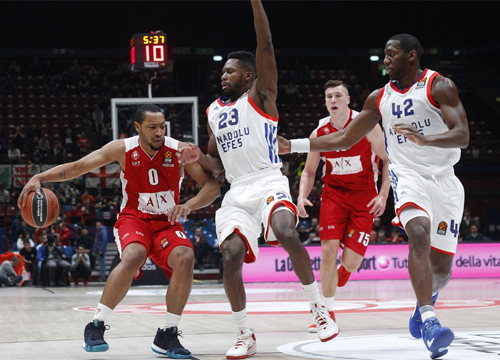 Olimpia Milano-Efes 77-64. Simone Pianigiani: “Vittoria solida”