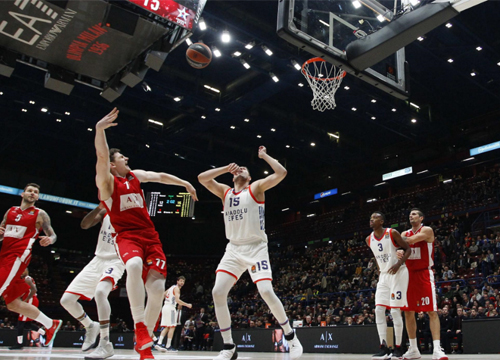 Olimpia Milano-Efes 77-64. Simone Pianigiani: “Vittoria solida”