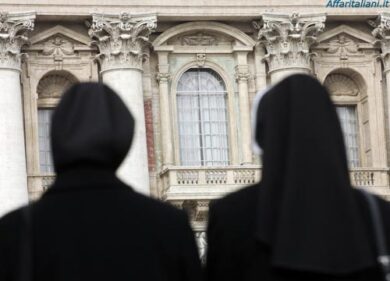 Osservatore Romano: “Suore trattate da serve dai cardinali”