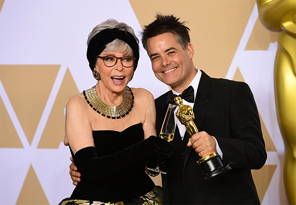 Oscar 2018, trionfa la “Forma dell’acqua”. Migliori attori: Oldman e McDormand Oscar 2018, trionfa la “Forma dell’acqua”. Migliori attori: Oldman e McDormand