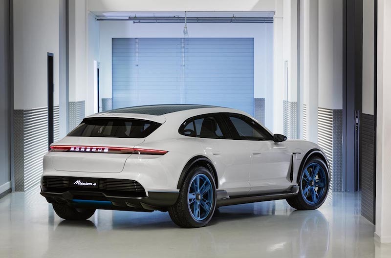 Ginevra 2018: Mission E Cross Turismo, la prima elettrica di Porsche Ginevra 2018: Mission E Cross Turismo, la prima elettrica di Porsche