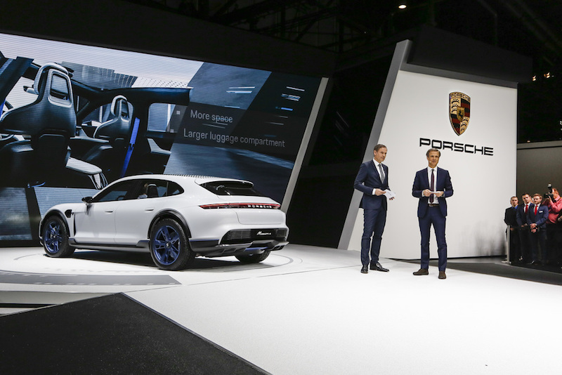 Ginevra 2018: Mission E Cross Turismo, la prima elettrica di Porsche Ginevra 2018: Mission E Cross Turismo, la prima elettrica di Porsche