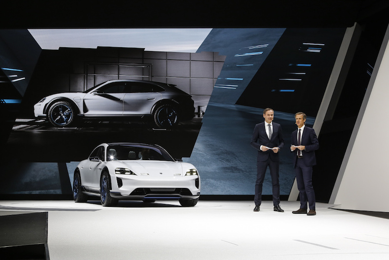 Ginevra 2018: Mission E Cross Turismo, la prima elettrica di Porsche Ginevra 2018: Mission E Cross Turismo, la prima elettrica di Porsche
