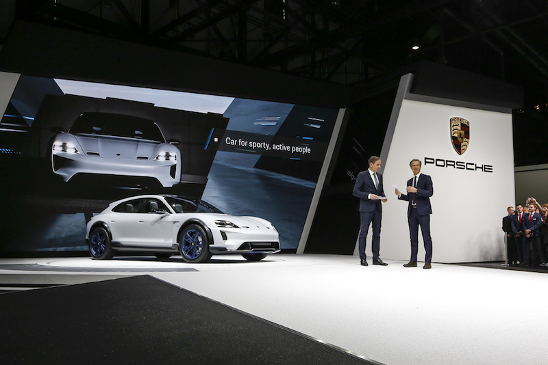 Ginevra 2018: Mission E Cross Turismo, la prima elettrica di Porsche Ginevra 2018: Mission E Cross Turismo, la prima elettrica di Porsche