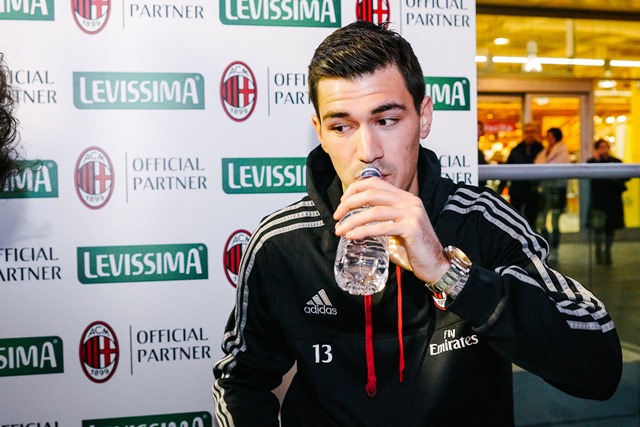Milan, Romagnoli: offerta per il rinnovo. Ac Milan news calciomercato Milan, Romagnoli: offerta per il rinnovo. Ac Milan news calciomercato