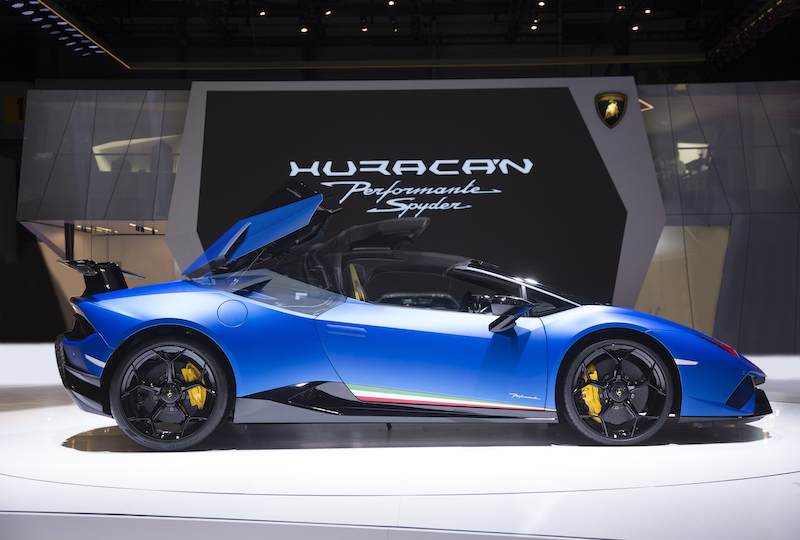 Ginevra 2018, Lamborghini alza il sipario sulla  Huracán Performante Spyder