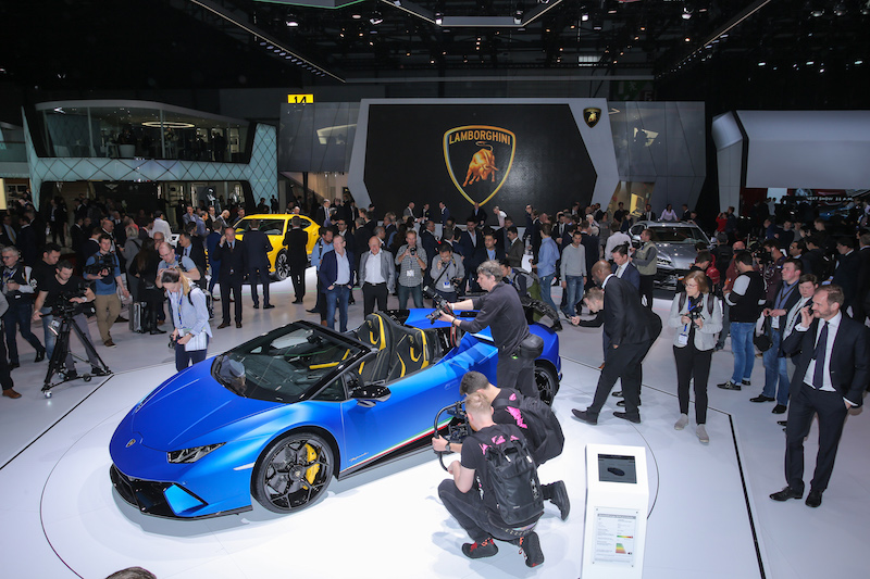 Ginevra 2018, Lamborghini alza il sipario sulla  Huracán Performante Spyder
