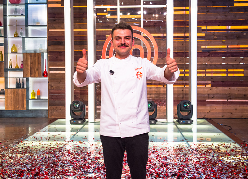 Masterchef 7 il vincitore è Simone. Ecco il settimo masterchef italiano Masterchef 7 il vincitore è Simone. Ecco il settimo masterchef italiano