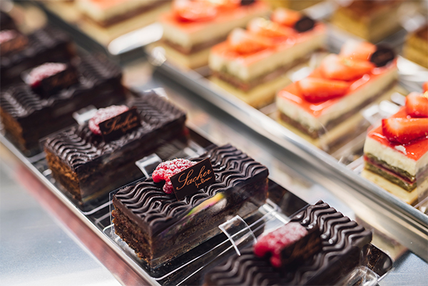 Iginio Massari apre a Milano la sua nuova pasticceria Iginio Massari apre a Milano la sua nuova pasticceria
