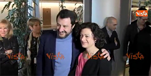 Salvini, i sostenitori in fila per fare selfie all’Europarlamento