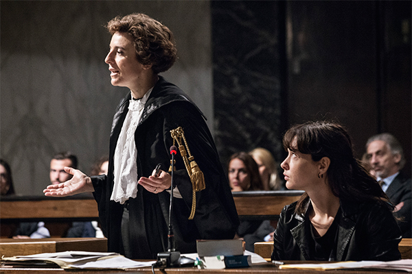 Cristiana Capotondi nel film “Nome di donna” contro le molestie sul lavoro Cristiana Capotondi nel film “Nome di donna” contro le molestie sul lavoro