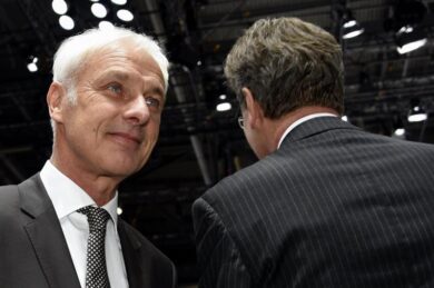 Volkswagen, rivoluzione elettrica: entro 4 anni apriranno sedici fabbriche