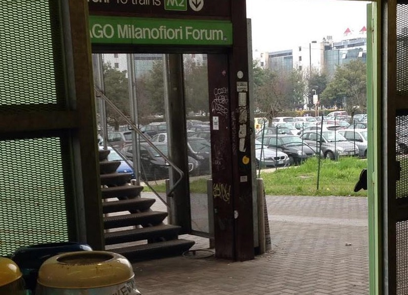 Galleria foto 'Come viaggiare gratis in metro. La Milano dei furbetti. Il caso' - foto 1