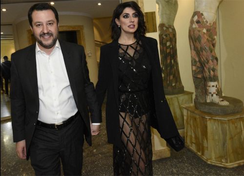 Elisa Isoardi svela: “Per amore di Matteo Salvini… “. FOTO Elisa Isoardi svela: “Per amore di Matteo Salvini… “. FOTO