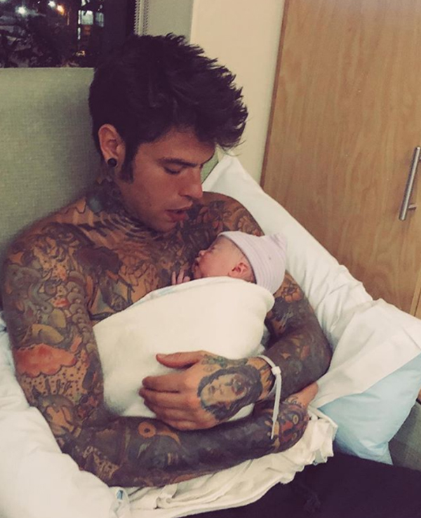 Chiara Ferragni e Fedez, il figlio si chiama “Leone Lucia Ferragni”. Caos web Chiara Ferragni e Fedez, il figlio si chiama “Leone Lucia Ferragni”. Caos web