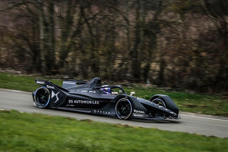 DS E-TENSE FE 19 anticipa le strategie della mobilità elettrica