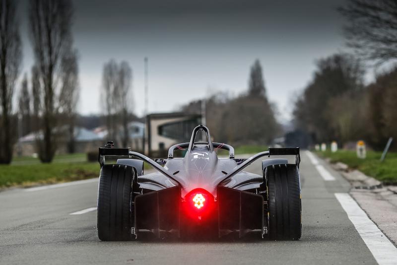DS E-TENSE FE 19 anticipa le strategie della mobilità elettrica