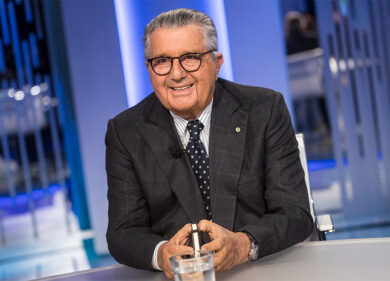 Popolari: gip ordina nuove indagini su broker di De Benedetti