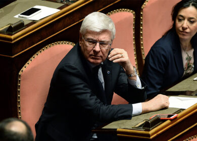 Presidenti Camere, Romani e Salvini assenti al discorso della Casellati. VIDEO