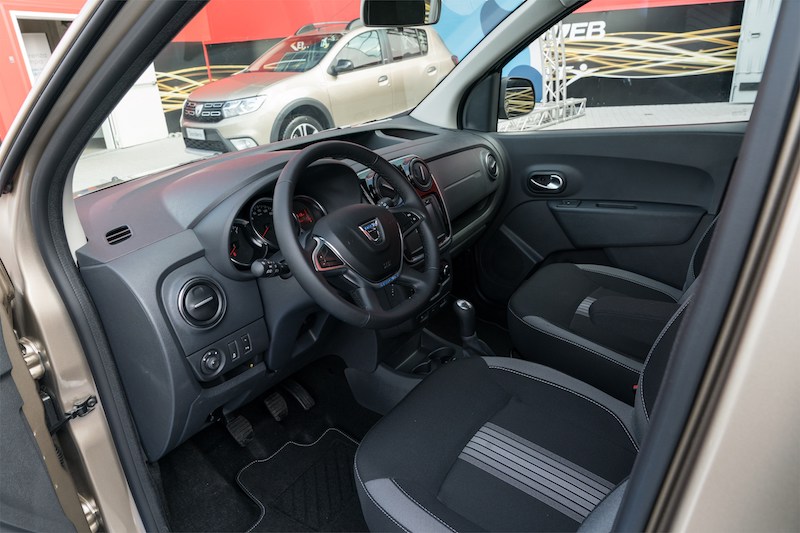 Dacia WOW, nasce la serie speciale Dacia WOW, nasce la serie speciale