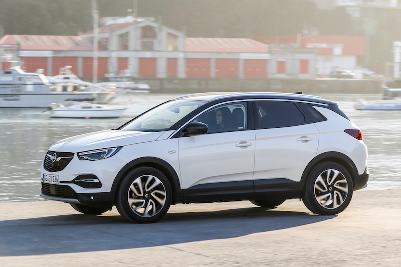 Opel Grandland X, il prototipo del SUV moderno