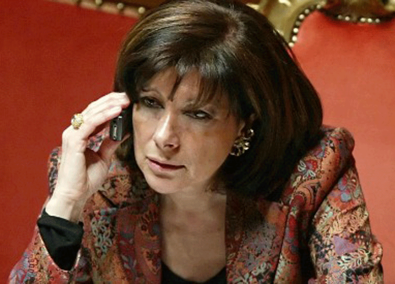 Elisabetta Casellati, altro stile rispetto alla Boldrini Elisabetta Casellati, altro stile rispetto alla Boldrini