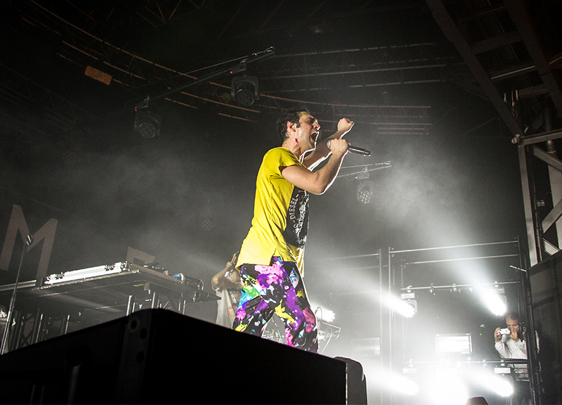 Cosmo, successo per la data al Fabrique di Milano. Foto e video del concerto