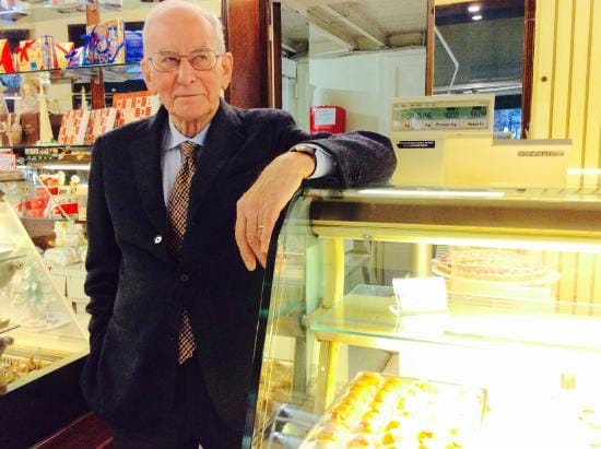 Cesare Cucchi, addio al mitico pasticciere di Corso Genova Cesare Cucchi, addio al mitico pasticciere di Corso Genova