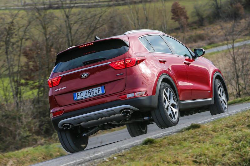 Kia Sportage festeggia il suo 25esimo compleanno Kia Sportage festeggia il suo 25esimo compleanno