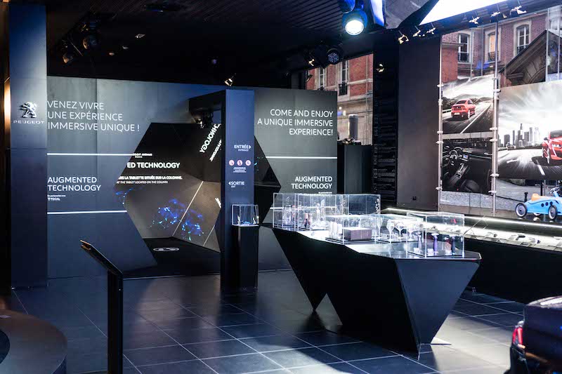 Nuova Peugeot 508 in passerella sugli Champs-Elysées Nuova Peugeot 508 in passerella sugli Champs-Elysées