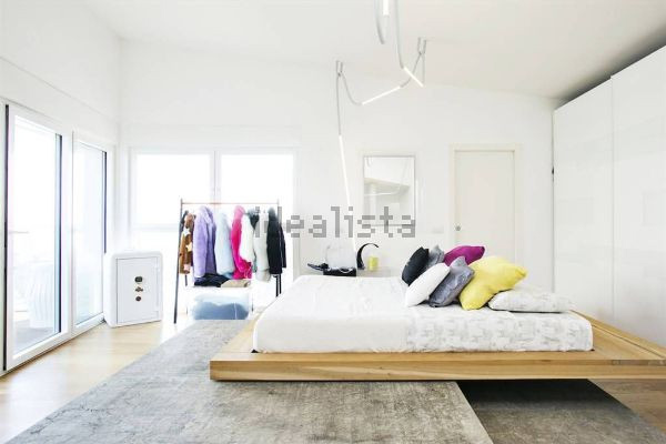 Milano, Fedez affitta casa: 9mila euro per i 270 mq a CityLife. Foto Milano, Fedez affitta casa: 9mila euro per i 270 mq a CityLife. Foto