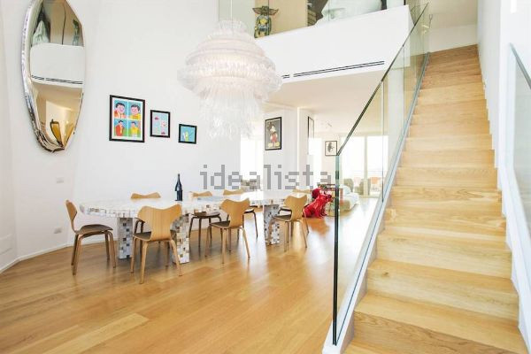 Milano, Fedez affitta casa: 9mila euro per i 270 mq a CityLife. Foto Milano, Fedez affitta casa: 9mila euro per i 270 mq a CityLife. Foto