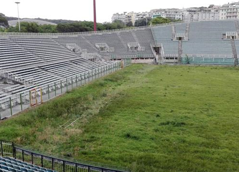 Stadio Flaminio, la grande “bidonville” nel cuore di Roma. Il caso: FOTO Stadio Flaminio, la grande “bidonville” nel cuore di Roma. Il caso: FOTO