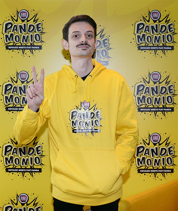 Milano tinta di giallo con Panda City Cross e Fabio Rovazzi: “Pandemonio” Milano tinta di giallo con Panda City Cross e Fabio Rovazzi: “Pandemonio”
