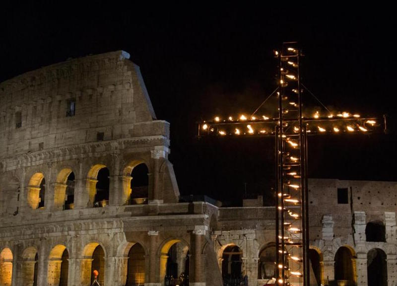 Ascolti Tv Auditel: Via Crucis straccia Canale 5, Re dei Re batte Nemo e Zoro Ascolti Tv Auditel: Via Crucis straccia Canale 5, Re dei Re batte Nemo e Zoro
