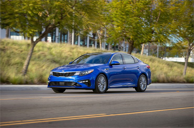 La rinnovata Kia Optima debutta al Salone di New York La rinnovata Kia Optima debutta al Salone di New York