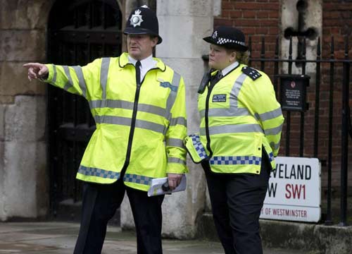 Londra, due sparatorie: morta 17enne, grave 16enne. Più omicidi che a New York Londra, due sparatorie: morta 17enne, grave 16enne. Più omicidi che a New York