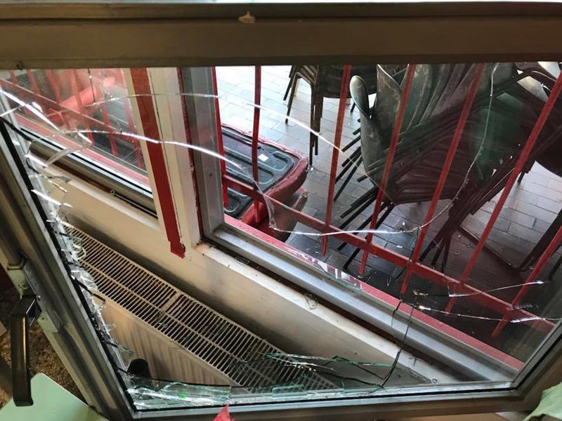 Milano, devastata sede dell’Istituto pedagogico della Resistenza Milano, devastata sede dell’Istituto pedagogico della Resistenza